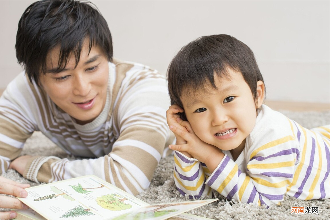 10种迹象表明孩子过于自卑，打造内心强大的小孩，3个阶段别错过