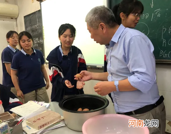 清华贫困生的“树洞”全网刷屏：你被感动到了没有？