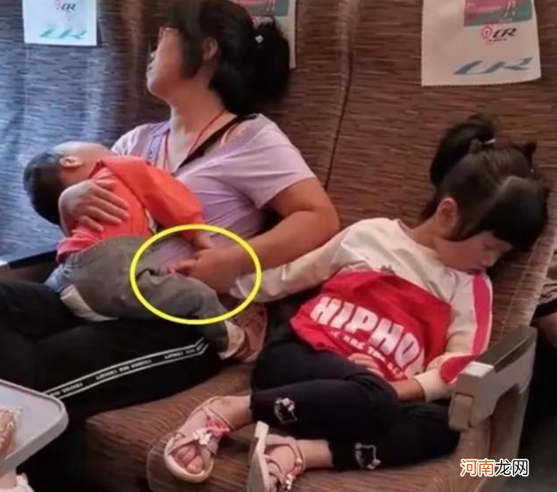 为什么当初要二胎的人后悔了？这6张照片说明了一些道理