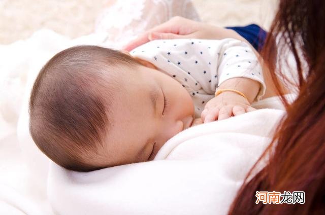 宝宝吃奶时哭闹？4种原因与妈妈有关，2种是宝宝问题，爸妈了解
