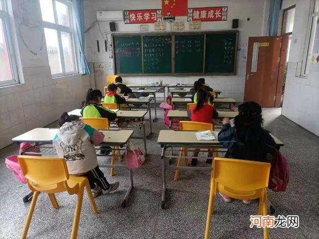 教培时代的结束，新东方已捐赠八万套课桌椅给乡村学校