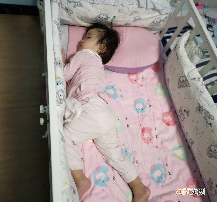 冬天孩子睡觉的三个误区，尤其是最后一个，会耽搁孩子发育