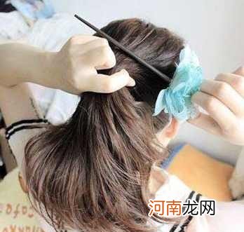 教你如何用发簪盘发 怎么用簪子盘头发