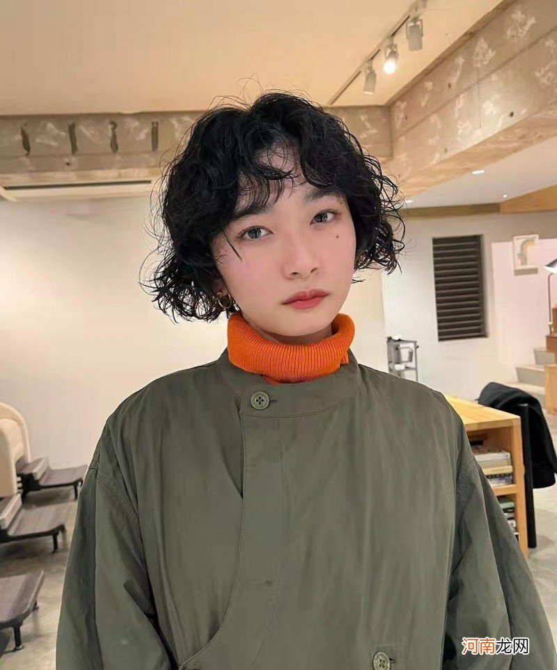 10款日本普通女生的生活发型 卷发怎么打理自然又卷