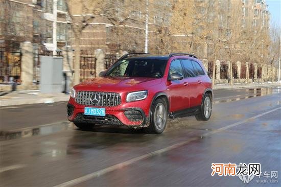 50万内最快燃油SUV？试驾奔驰AMG GLB 35