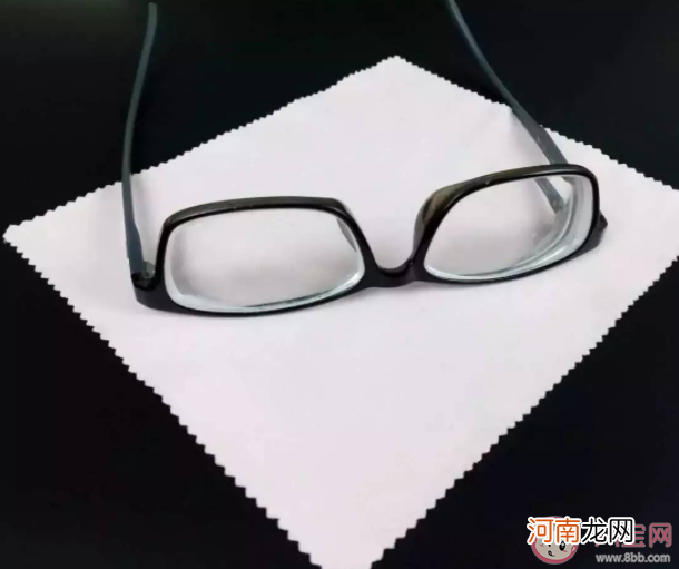 眼镜布|用眼镜布擦眼镜对镜片好吗 眼镜布真正的作用是什么