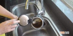 烧水壶上的水垢怎么去掉（热水壶水垢特别厚加点这个浸泡