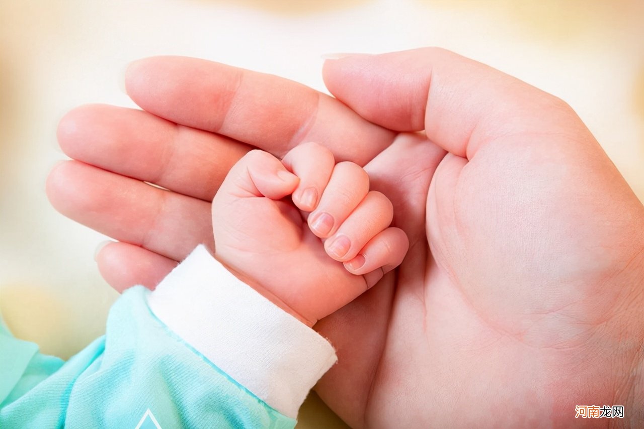 宝宝身上有3个部位不能乱摸，对健康和智商发育有影响，别不在意