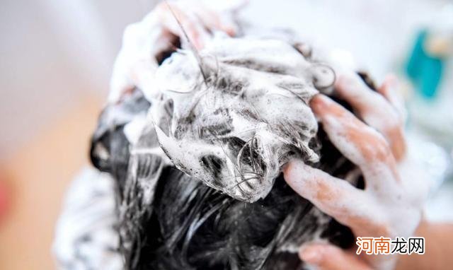 孕妈担心头发和胎宝争营养,一改“黑长直”形象,剪成假小子发型