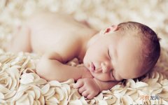 宝宝发烧正确处理方式 三个月26天的小宝宝发烧