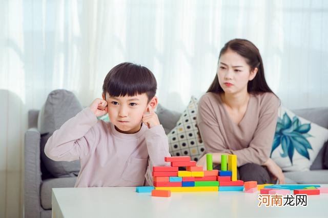 孩子是如何被“逼”叛逆的？没有什么叛逆期，原因只有这一个