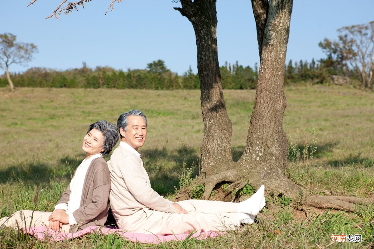 首批丁克已经双双退休，没有孩子的人生，他们晚年日子过得如何？