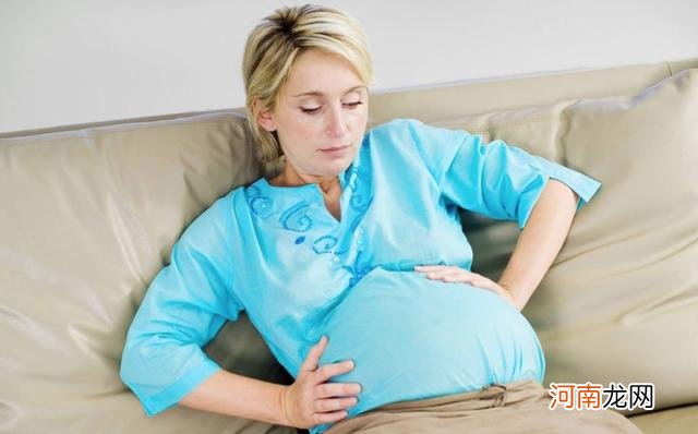 正在怀孕的孕妈，平时看似很平常的4个举动，却会伤害胎儿