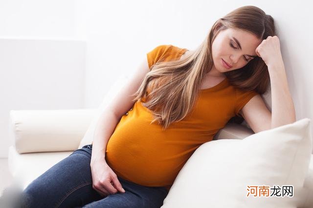 正在怀孕的孕妈，平时看似很平常的4个举动，却会伤害胎儿