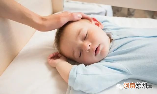 哄睡的5个错误方法，难怪孩子发育不良