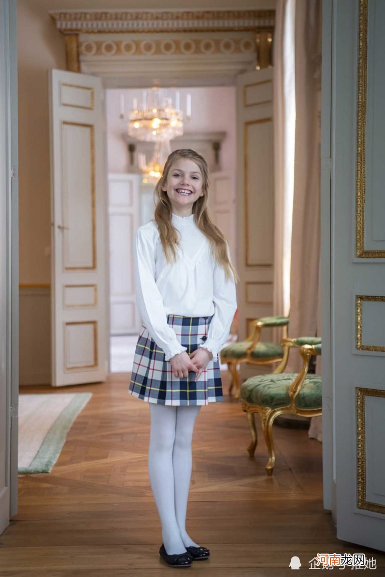 埃斯特尔：我9岁了现在是一枚公主，将成为未来欧洲5大女王之一