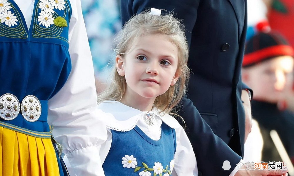 埃斯特尔：我9岁了现在是一枚公主，将成为未来欧洲5大女王之一