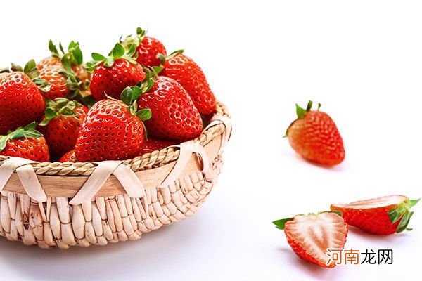草莓可以和鸡蛋一起吃吗 草莓不能和什么一起吃