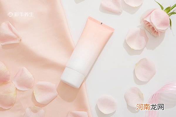 洁面乳和洗面奶的区别 洁面乳和洗面奶一样吗