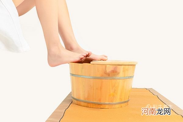泡完脚多久可以洗澡 泡脚的注意事项有哪些