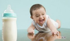 宝宝只喝母乳不喝奶粉怎么办 孩子只吃母乳不吃奶粉怎么办