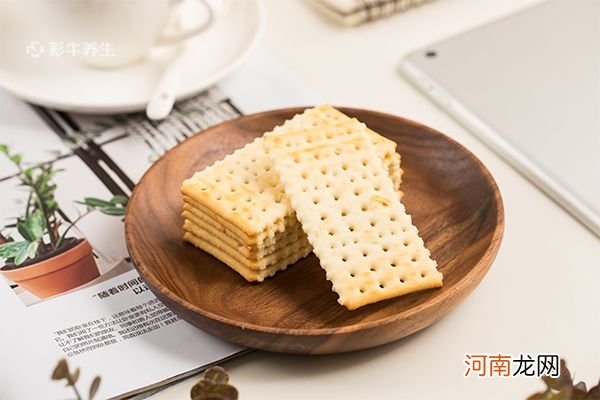 常吃苏打饼干有养胃的功效吗 经常吃苏打饼干能养胃吗