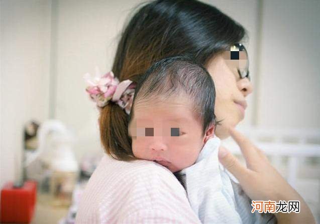 孩子什么时候会认妈妈？有这3种表现时，说明娃会认人