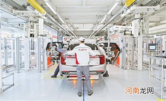 新红旗2021年销量突破30万 车主已达60万