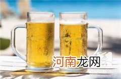 啤酒怎么洗头，要注意方法步骤 用啤酒洗头正确方法