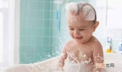 宝宝啥时候可以用洗护用品 宝宝多大可以洗沐浴露洗发水