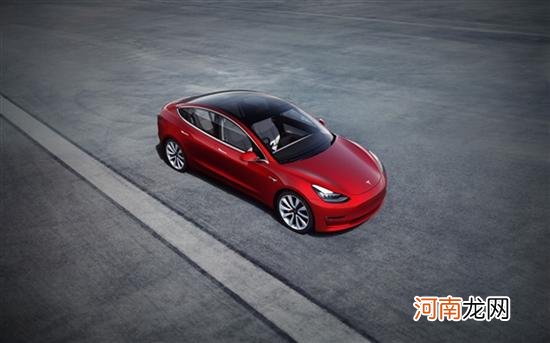 Model 3座椅出现鼓包 官方：非制造缺陷