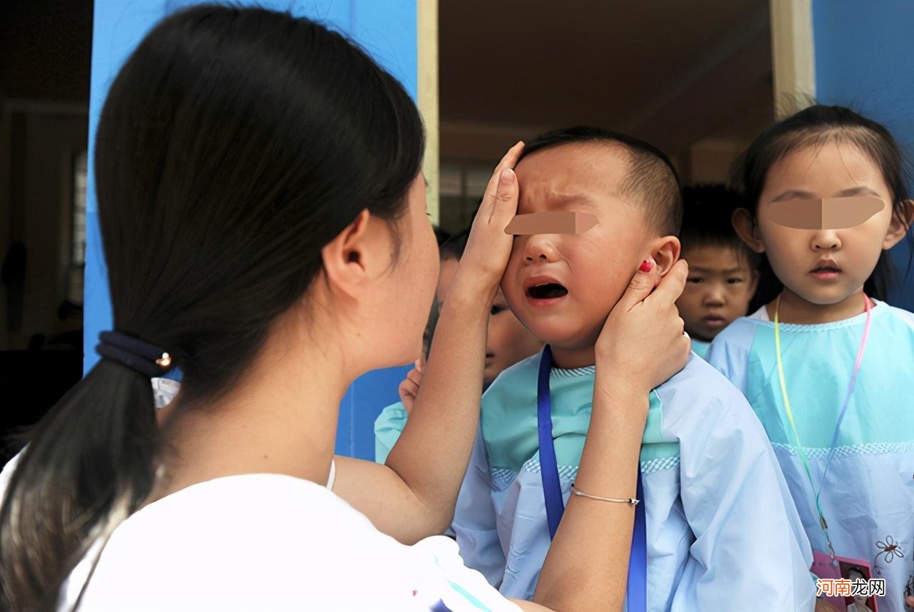 对方还没道歉，家长就替孩子原谅了？别犯傻了，先搞清楚利害关系