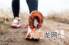 扁平足穿什么跑步鞋 扁平足适合穿什么跑步鞋