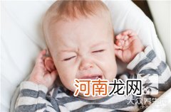 小孩耳朵痛是怎么回事一直哭闹 小孩耳朵疼是怎么回事