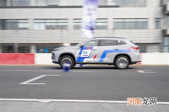 被埋没的“宝藏中大SUV” 试驾星途凌云400T