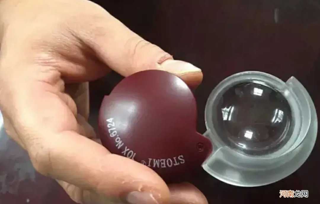 视力0.05的男生靠水晶球读完研究生，立志要从医，何苦为难自己呢！