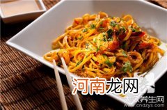 炸酱面的做法和材料 ?炸酱面的做法与配料都是什么？