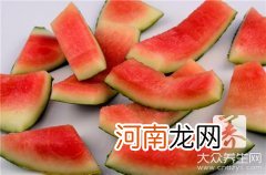 西瓜是怎样种的 方形西瓜是怎么种出来的呢？