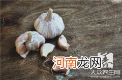 制作糖醋蒜的简单做法 糖醋蒜的最简单做法步骤是什么？