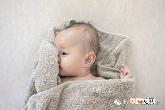 小婴儿“省事”不哭闹，是好还是不好？与他的大脑发育有关吗？