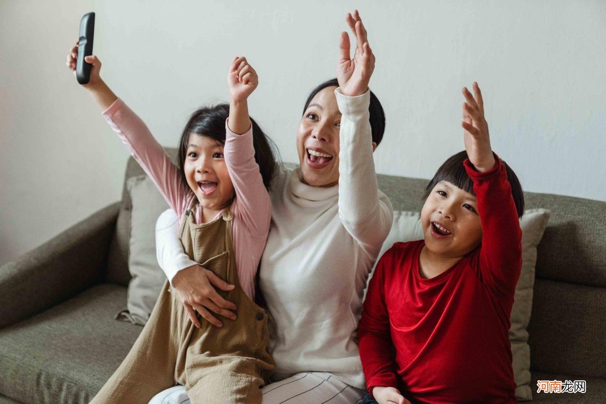 孩子说“妈妈，别人不和我玩”，该怎么办？你的回应影响孩子一生