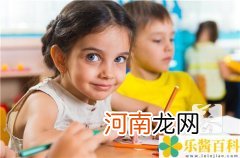 小孩老是有眼屎是怎么回事 ?小孩睡觉起来眼屎多