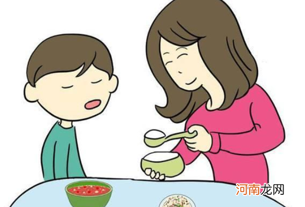 溺爱下的孩子会怎样？一句“找不到、不吃了”，母亲带病也要做饭