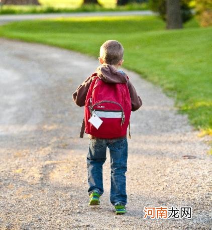 “我已崩溃，你还滔滔不绝”，孩子有情绪，如何正确帮他化解？