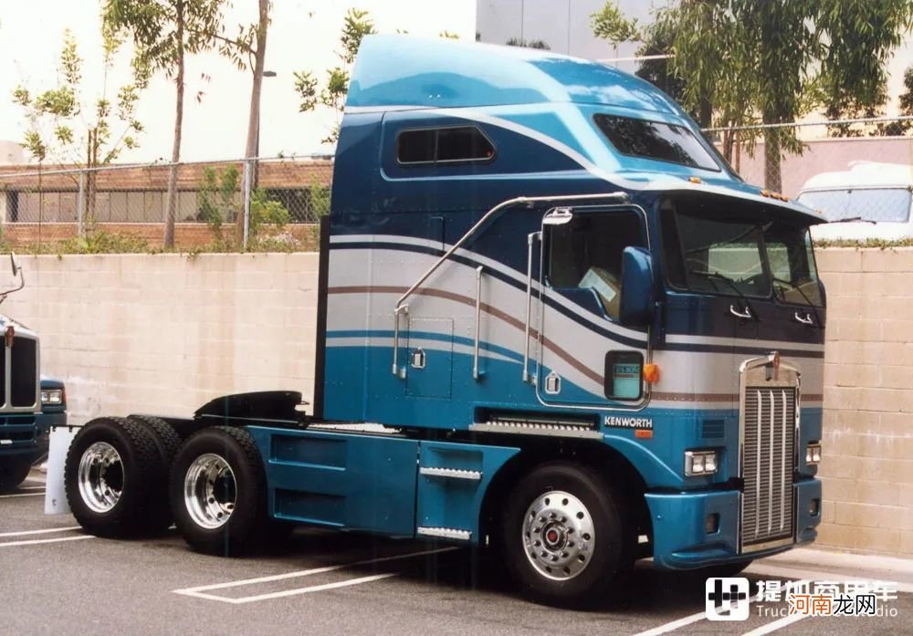 最经典的美国平头卡车，肯沃斯K100卡车历史科普