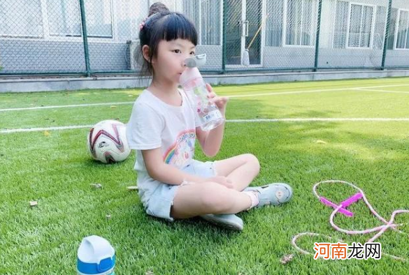 除了手机和电视会影响孩子视力，还有这3个因素，要让孩子远离