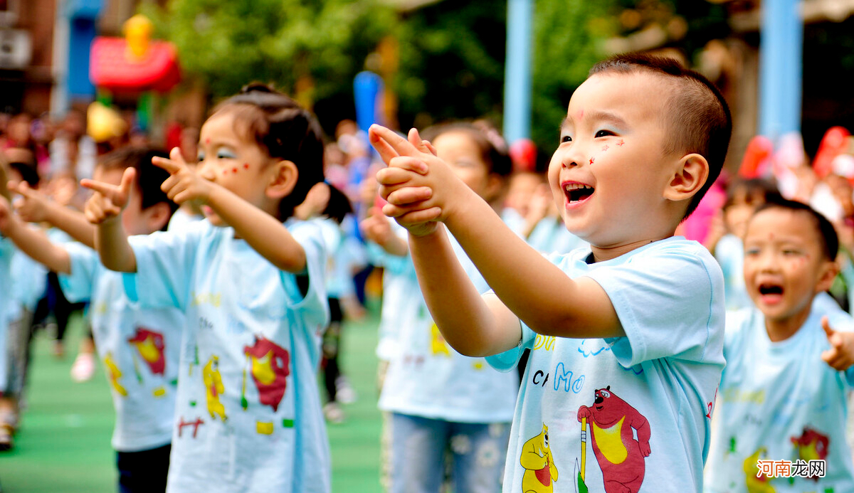 孩子还有半年上幼儿园，挑选幼儿园，家长实地考察重点看什么？