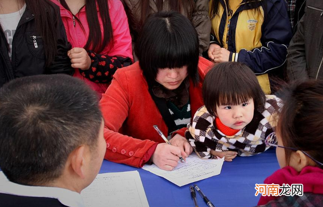 孩子上了幼儿园，全职妈妈不妨试试这3个工作，孩子、赚钱两不误