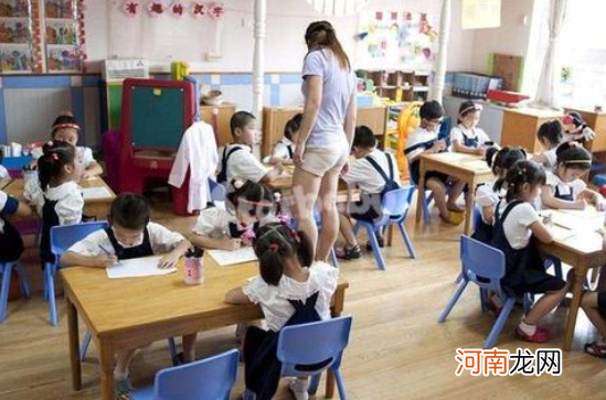 一种“新型冷暴力”正在幼儿园蔓延，孩子默默忍受，父母丝毫不知