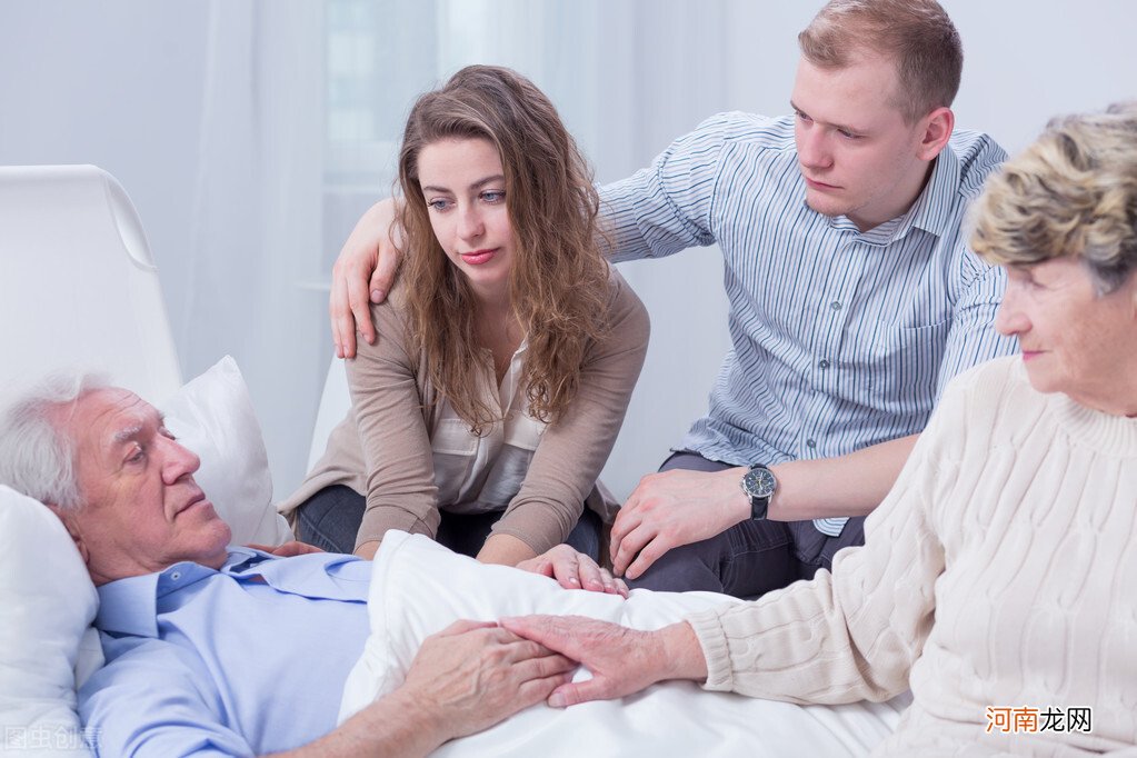 70岁老人坦言:年轻的时候有多强势,晚年就有多凄凉